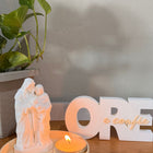 Letreiro Decorativo ORE e Confie - Palavra em Madeira para Mesa e Altar